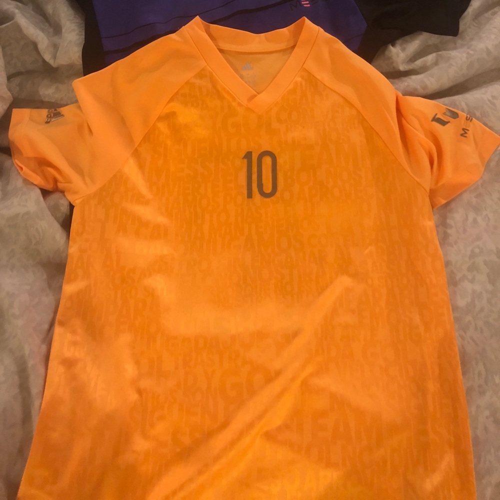 Messi women’s jersey